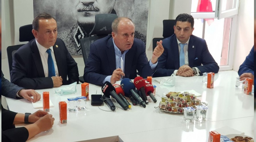 Yal kadn nceye elini ptrp, sz istedi