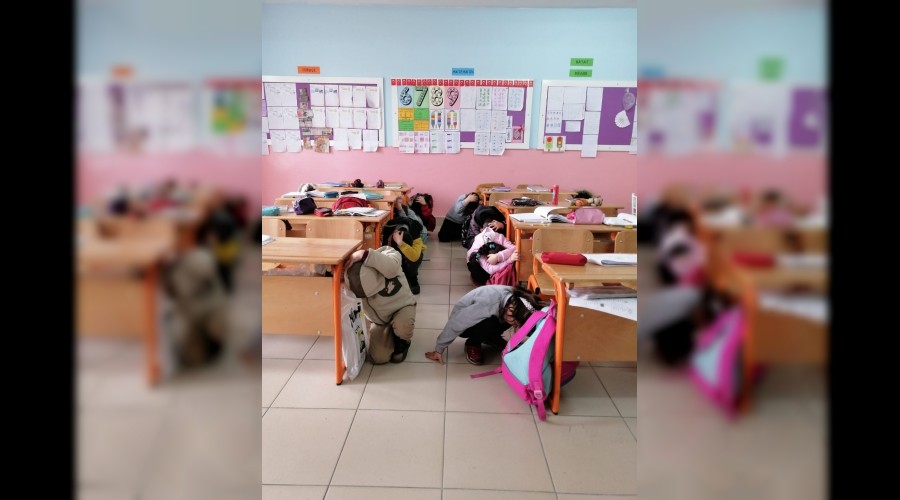 Yenice’de öğrencilere deprem tatbikatı
