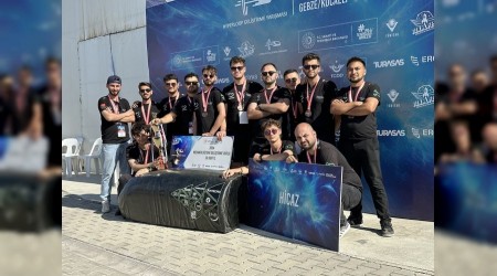KB'nn hyperloop takmlar TEKNOFEST 2025 finalinde