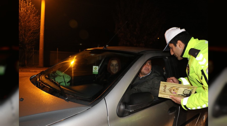 Polis memurları yeni yıla görev başında girdi