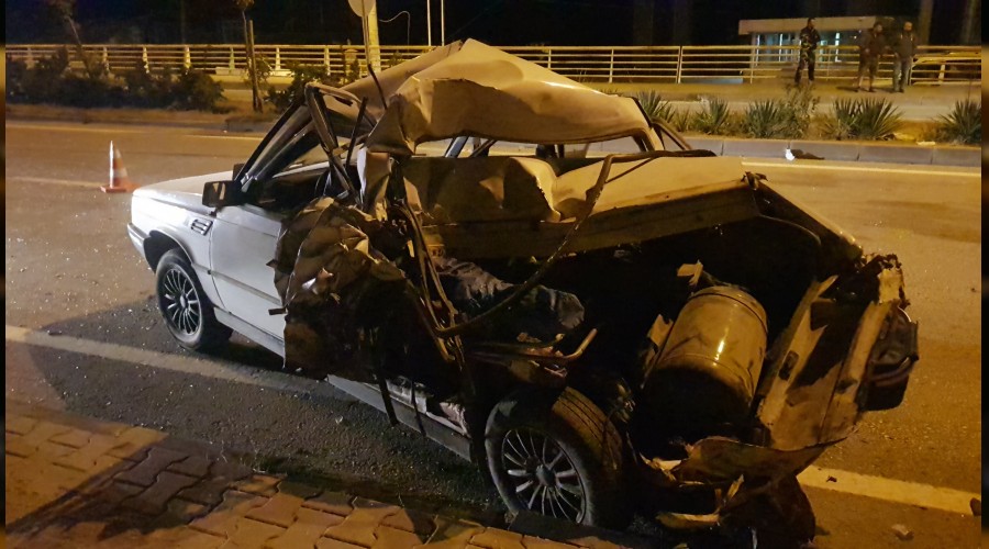 Yakt biten otomobili iten genlere kamyonet arpt: 2 yaral
