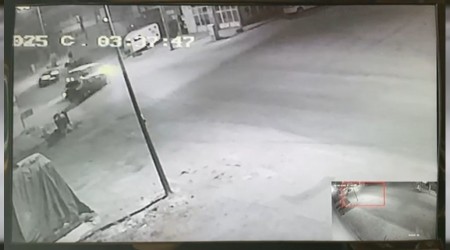 Kamyonet otomobille kafa kafaya arpt: 1'i ar 2 yaral