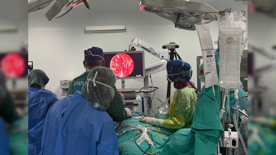 Karabük’te ilk kez burundan girilerek beyin tümörü ameliyatı yapıldı