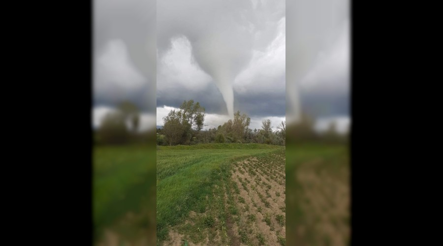 Kastamonu’da ile merkezinde hortum korkuttu 