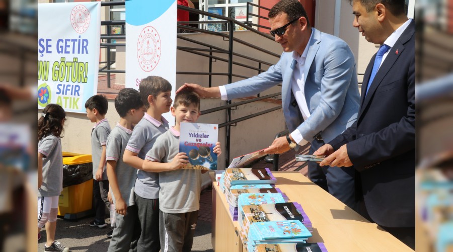 ‘Plastik ieni getir, tatil kitabn gtr’ kampanyas 