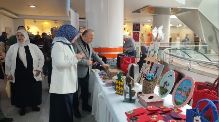 Karabk Toplum Ruh Sal Merkezi El Sanatlar Sergisi ald