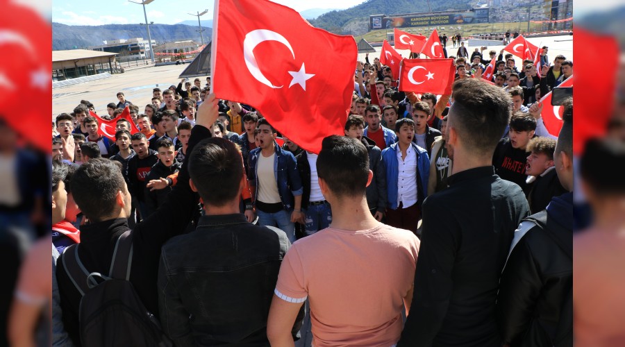 Liseli renciler ehitler iin yrd