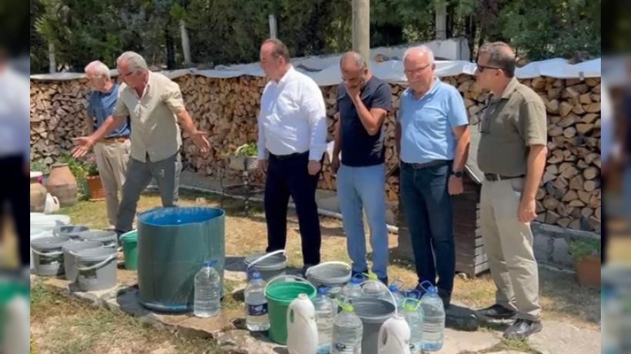 Milletvekili Akay, su sorunu yaayan Yazky halk ile bir araya geldi