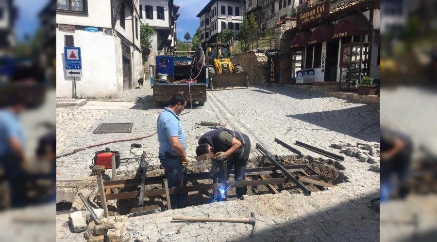 Tarihi ar asmazlar caddesinde almalar sryor