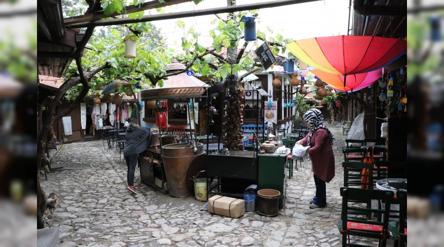Tarihi kentte tarihi mekanlar açıldı