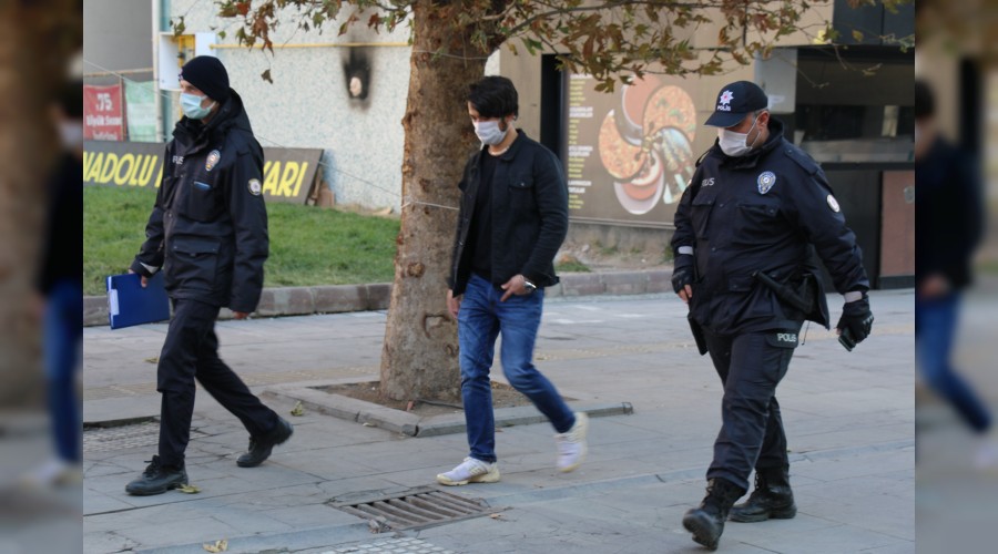 Temasl olduunu bildii halde AVMye geldi, cezay yedi