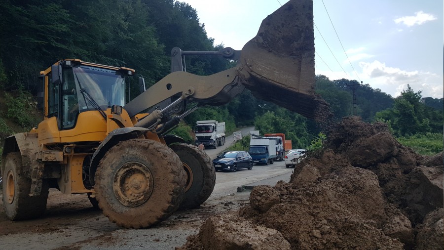 Yenice'de heyelan blgelerinde almalar sryor
