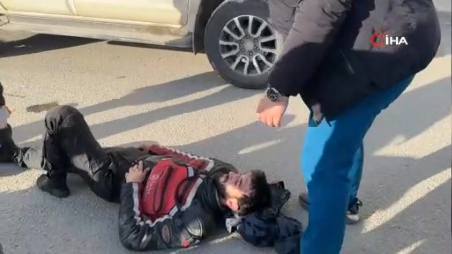 Kamyonete �arpan motosiklet s�r�c�s� yaraland�