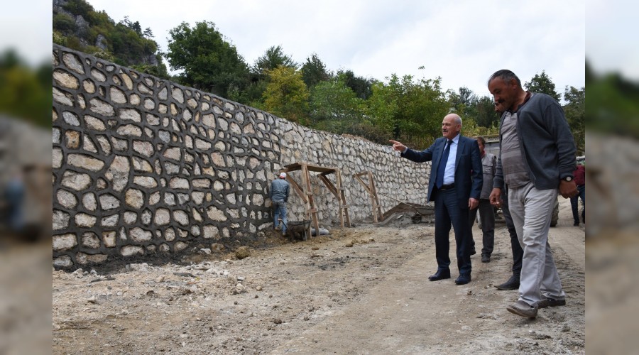 Kayak merkezi yolu geniletme almalar devam ediyor