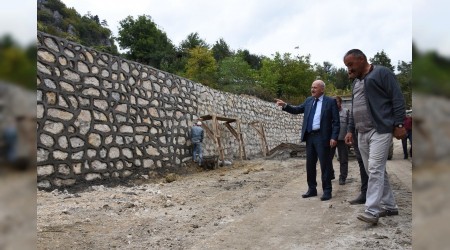 Kayak merkezi yolu geniletme almalar devam ediyor