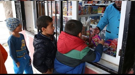 Okullarda abur cubur dnemi kapanyor