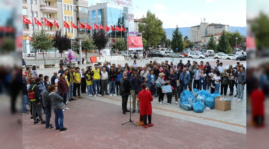 Tarihi Safranbolu ilesini temizlemek iin seferber oldular