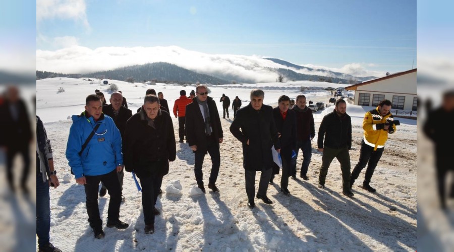 KARABK VALS FUAT GREL VE BERABERNDEK HEYET KELTEPE KAYAK TESSNDE NCELEMELERDE BULUNDU