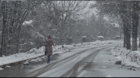 Karab�k'te e�itim-��retime kar engeli