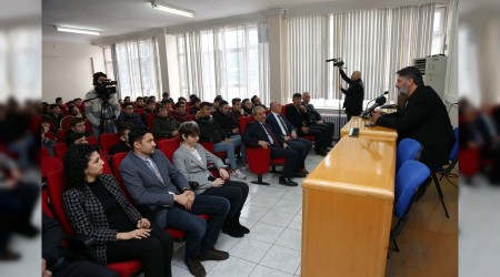 Rektr Polat, lise rencilerinin sorularn yantlad