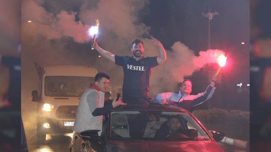 Karabük’te Trabzonlular sokağa döküldü