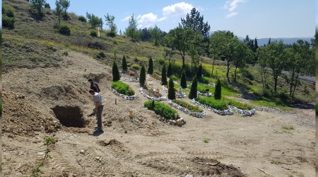 Korona'dan 2 kii daha hayatn kaybetti