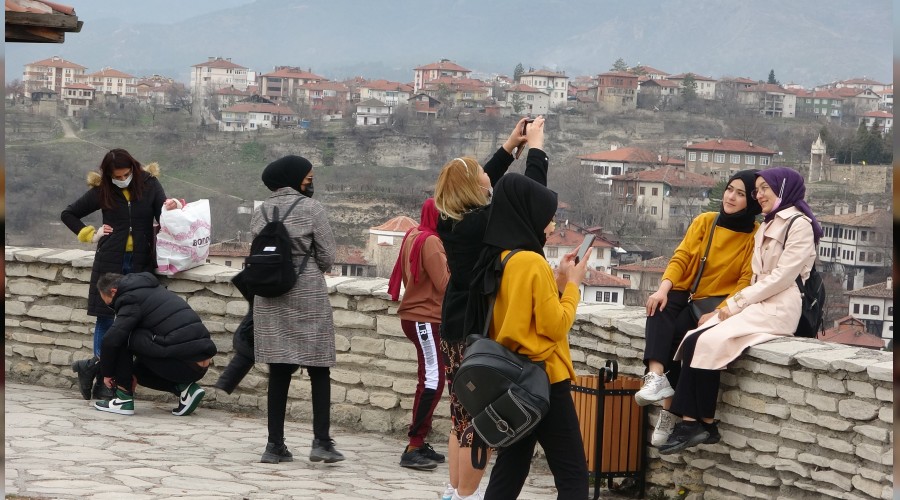 Kısıtlama kalkınca tarihi kent hareketlendi