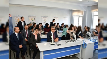 Liselilere profesr, doent ve retim grevlilerinden ders