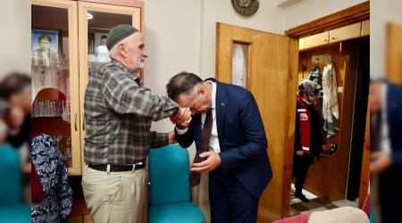 Vali �a�atay'�n ilk ziyareti �ehidin baba evi oldu