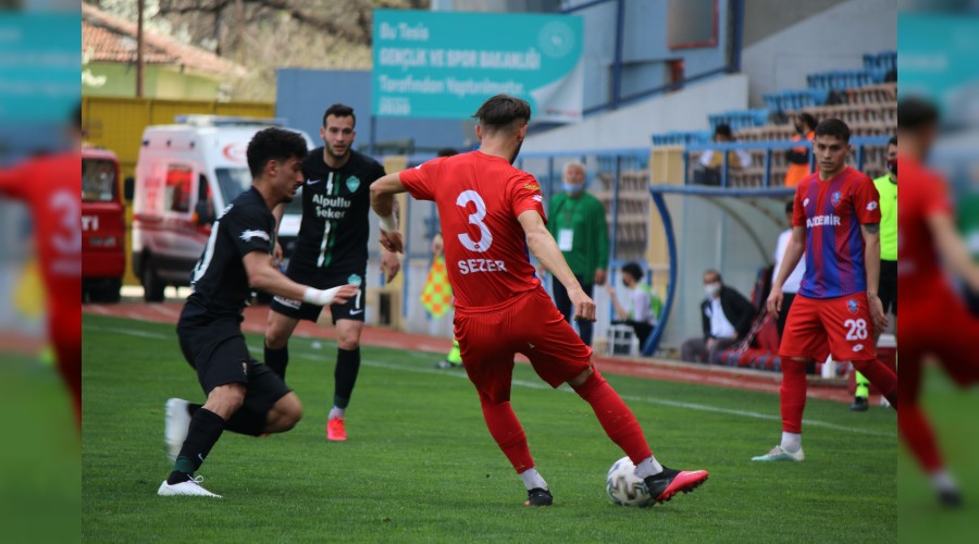 2. Lig: Kardemir Karabkspor: 1 - Krklarelispor: 3