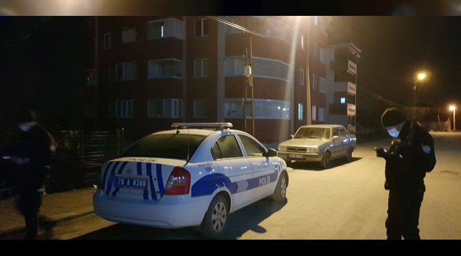 Karabk'te bir apartman daha karantinaya alnd