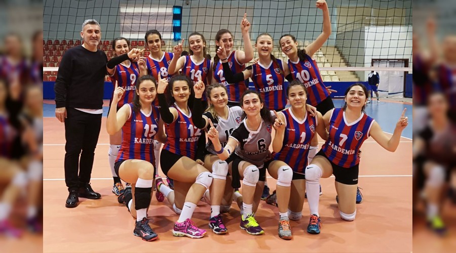 Kardemir Karabkspor Bayan Voleybol Takm Final grubuna ykseldi.