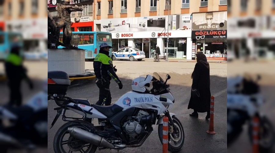 Yaya geçidini kullanmakta zorlandılar