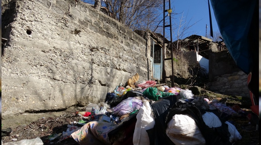 Çöpev Belediye tarafından temizlendi