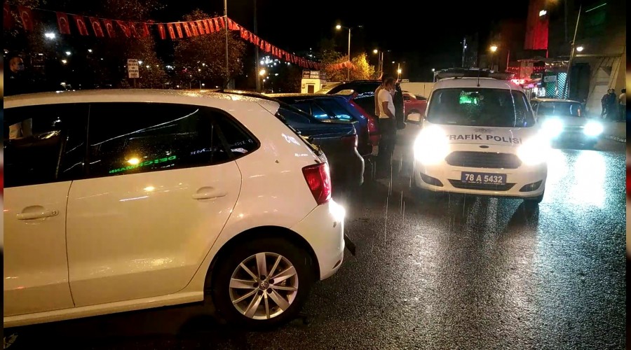 Karabük geceyi kazalarla geçirdi ; 2 kaza 1i çocuk 3 yaralı