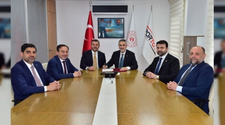 Karabk'n 28 mahallesinde spor alanlar yenileniyor