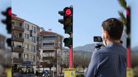 Krmz kla "Evde Kal" uyars