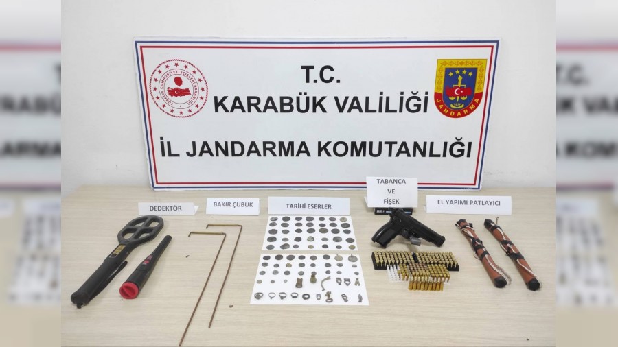 Operasyonlarda Antik M�s�r d�nemine ait heykel ele ge�irildi