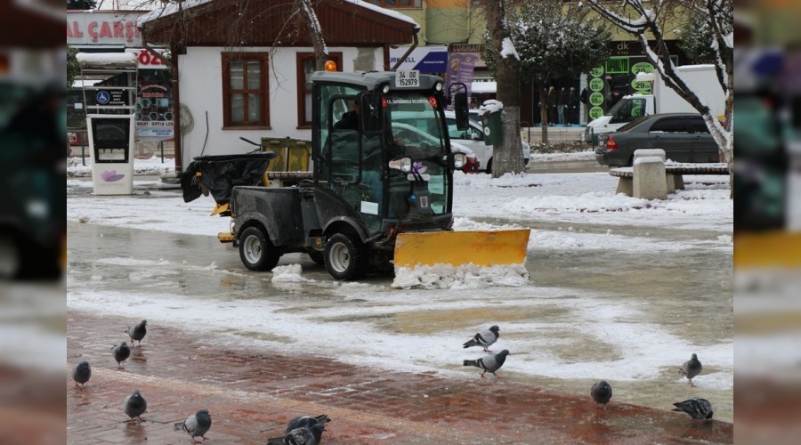 Safranbolu Belediyesi'nden buzlanmalara kar nlem