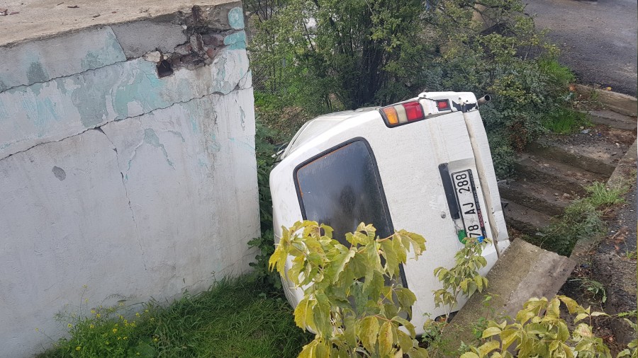 Devrilen minibsteki 7 ocuk yaraland