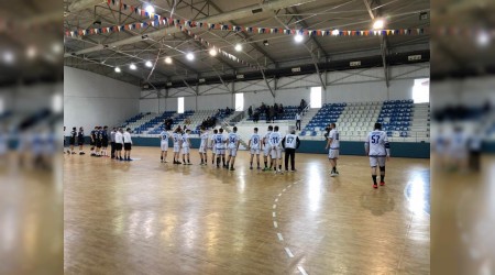 Karabk Yeniehir GSK, Mersin'den galibiyetle dnyor