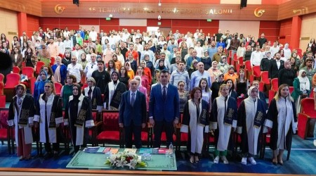 KB Salk Bilimleri Fakltesinden 269 renci mezun oldu