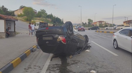 Takla atan otomobilde 3 kii yaraland