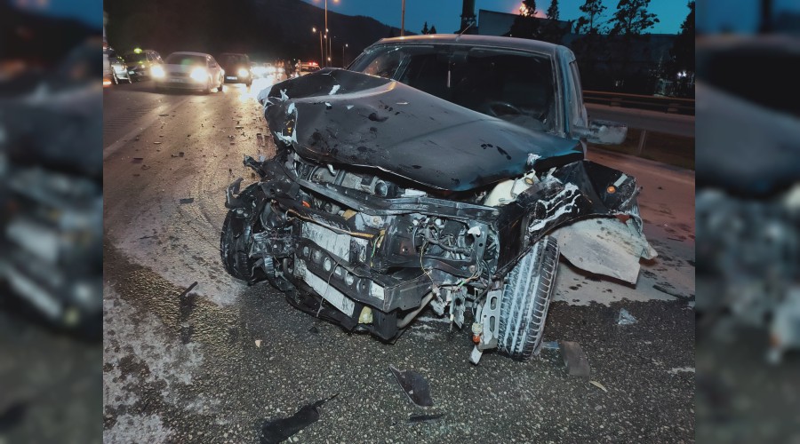 Kontrolden kan otomobil nce bariyere sonra tra arpt: 1 yaral